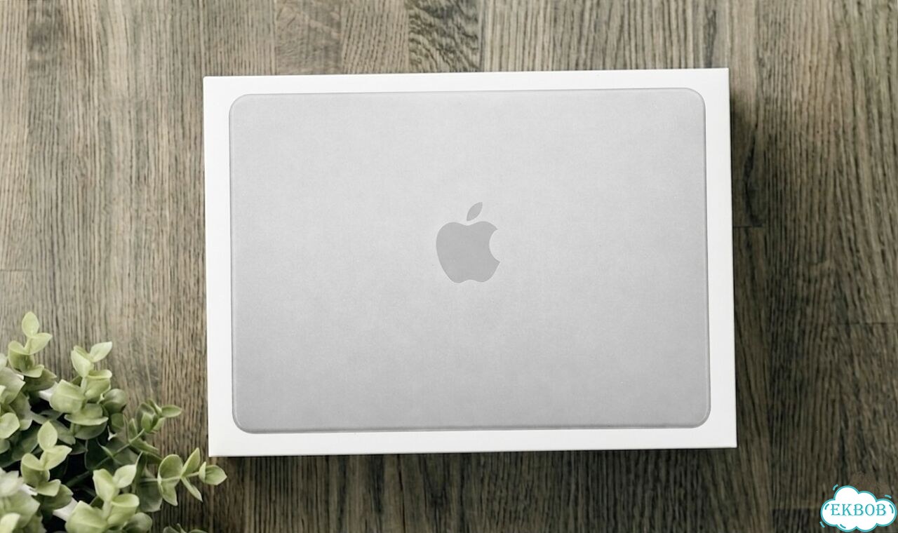 MacBook 13 Neo (2026) 8/256 Silver фото 1