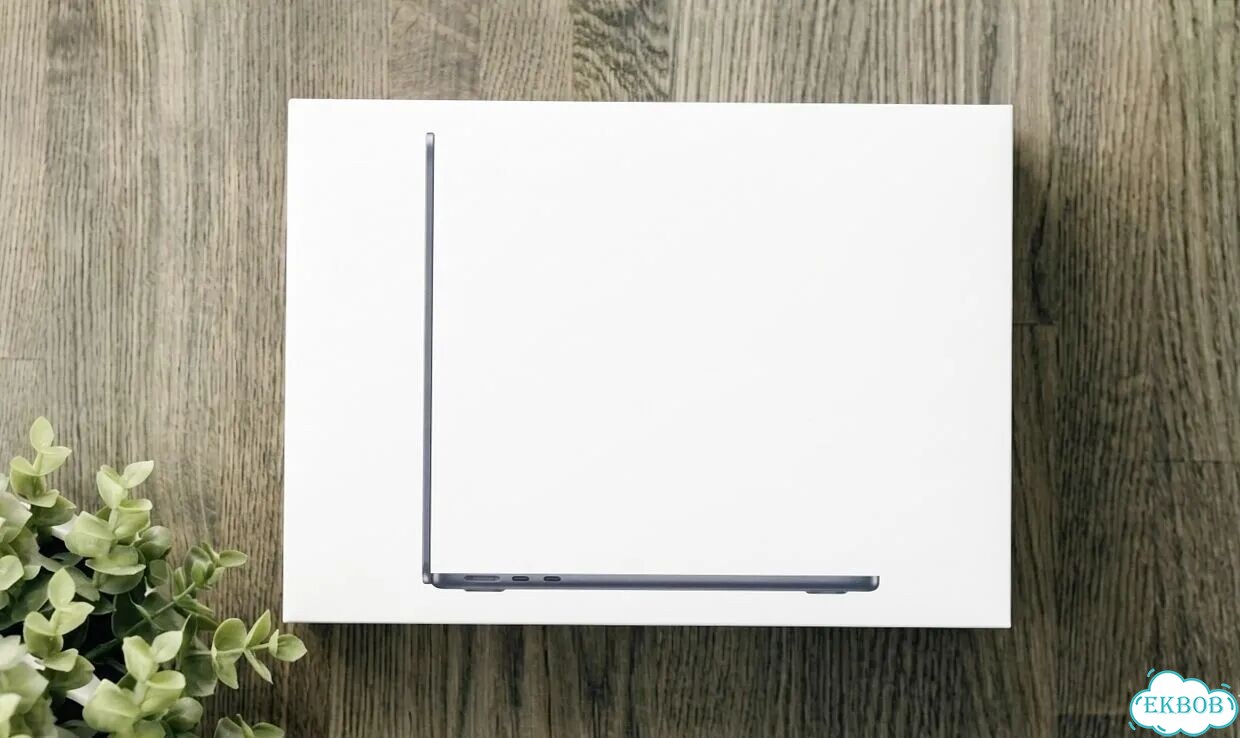 MacBook Air 13 (2025, M4) 16/256 Midnight 10C 8G фото 1