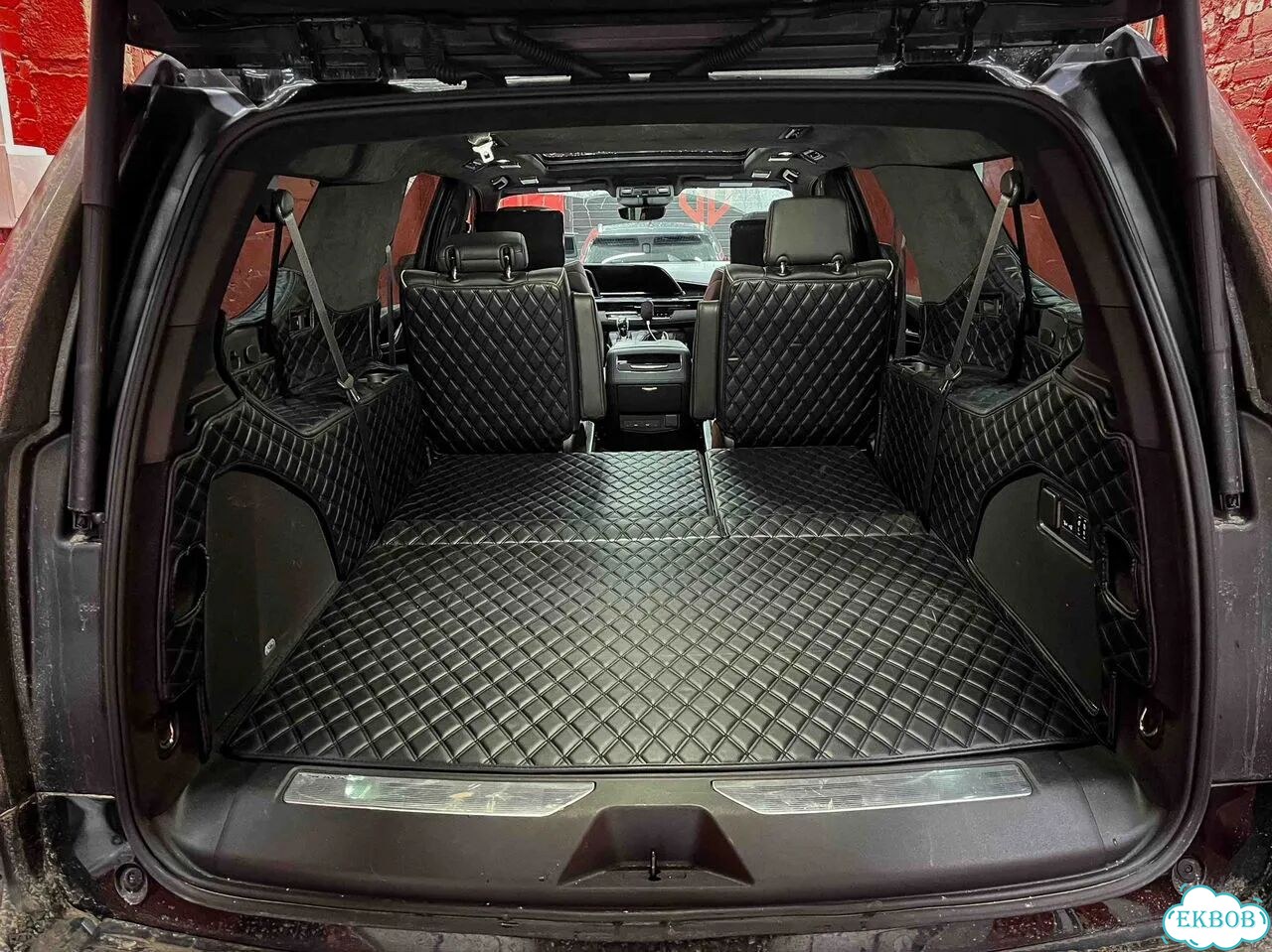 Коврики в багажник Cadillac Escalade V ESV фото 2