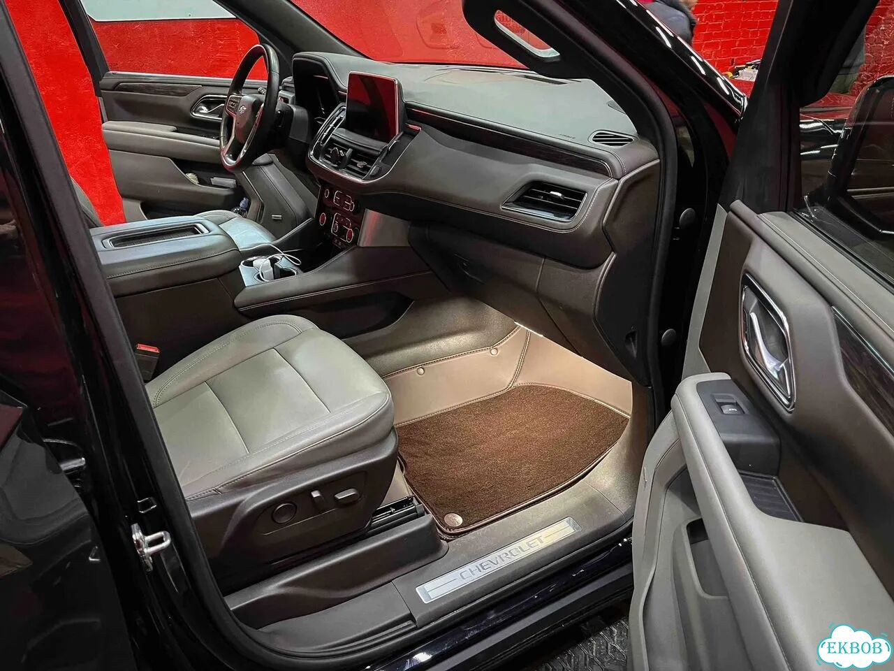 3D коврики из экокожи Chevrolet Tahoe 2023 V фото 2