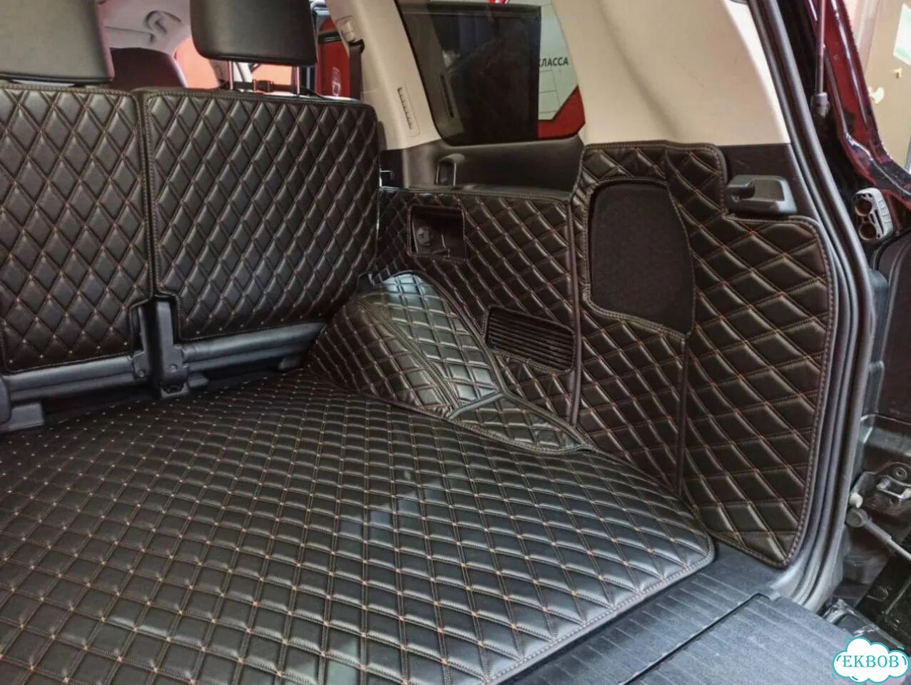 3D коврики в багажник toyota land cruiser 200 фото 3