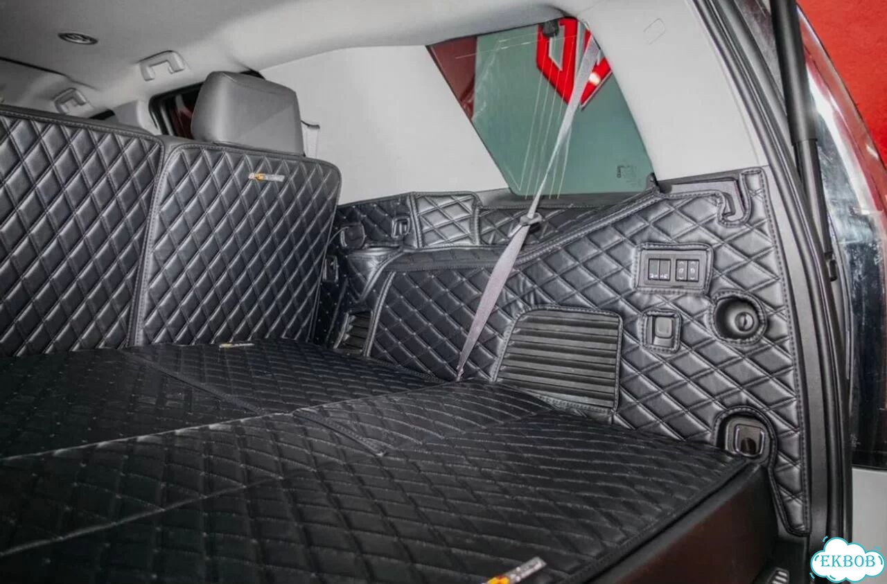 3Д коврики в багажник Cadillac Escalade фото 4